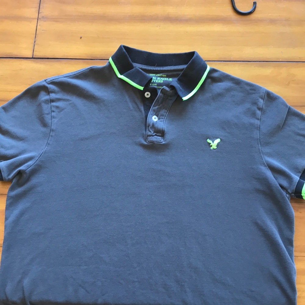 American Eagle grey polo